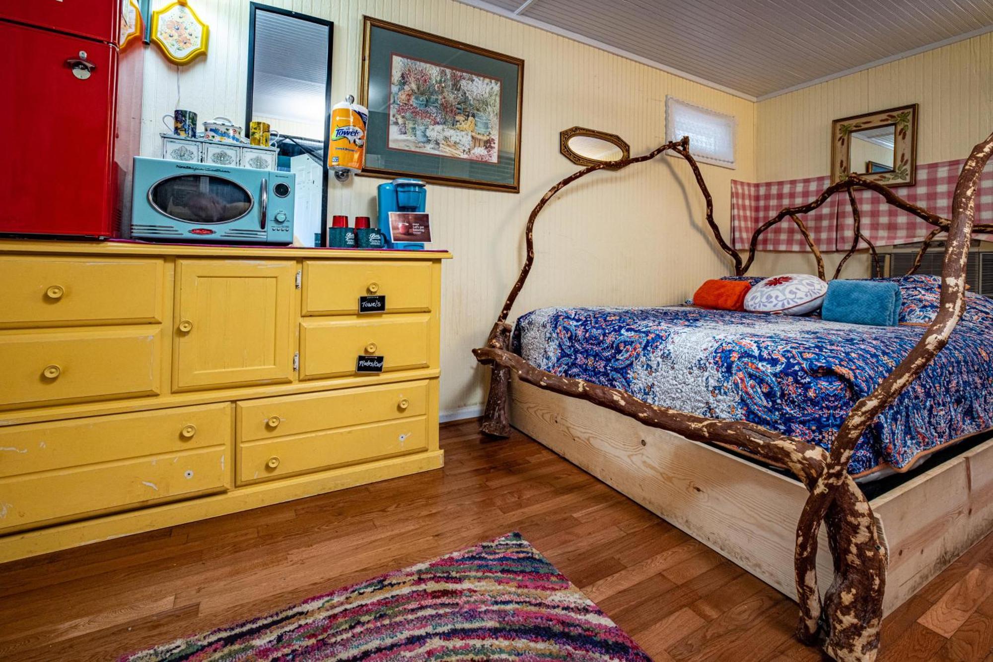 Bear Creek Lodge And Cabins In Helen Ga - Pet Friendly, River On Property, Walking Distance To Downtown Helen Extérieur photo